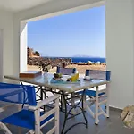 Beachfront Ariadne *