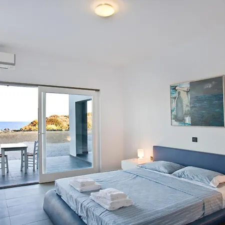 Beachfront Ariadne Villa