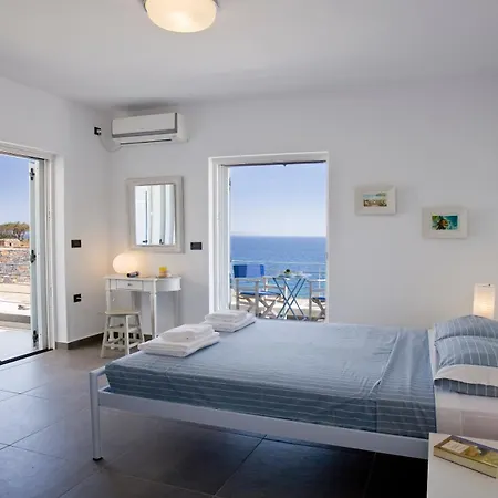 Villa Beachfront Ariadne *