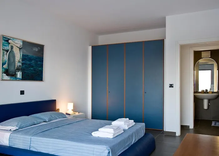 Beachfront Ariadne Villa Moutsoúna